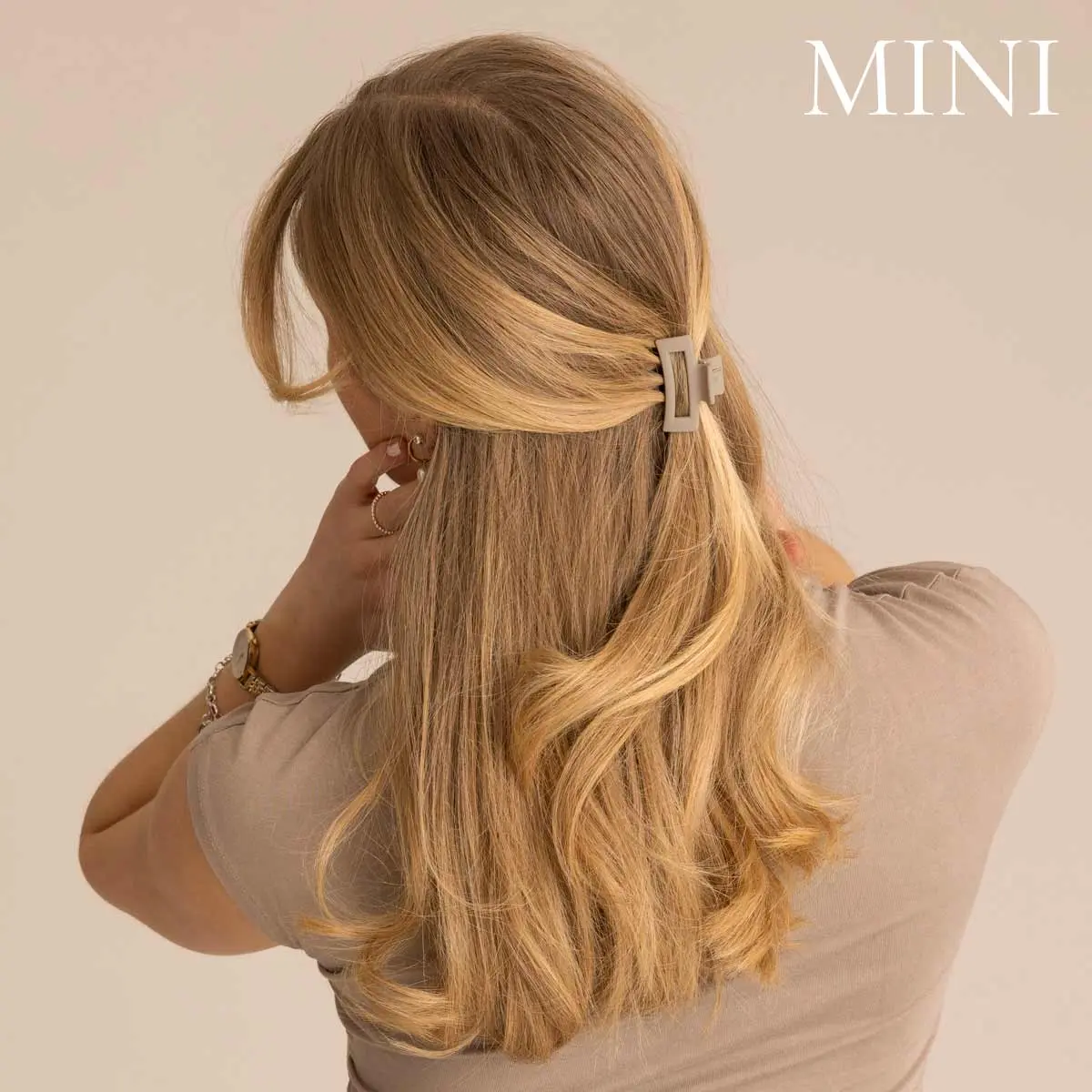 Eine super schöne Haarklammer für deine Sammlung von Haarklammern.